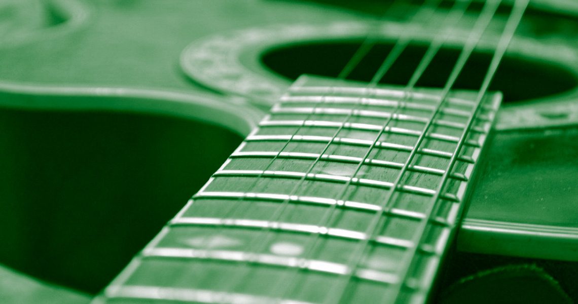 10 największych przebojów z gitarą akustyczną